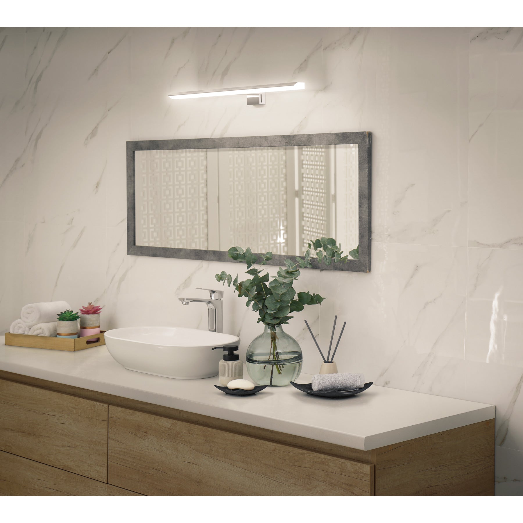 Arbotante decorativo, cromado, 7 W, LED