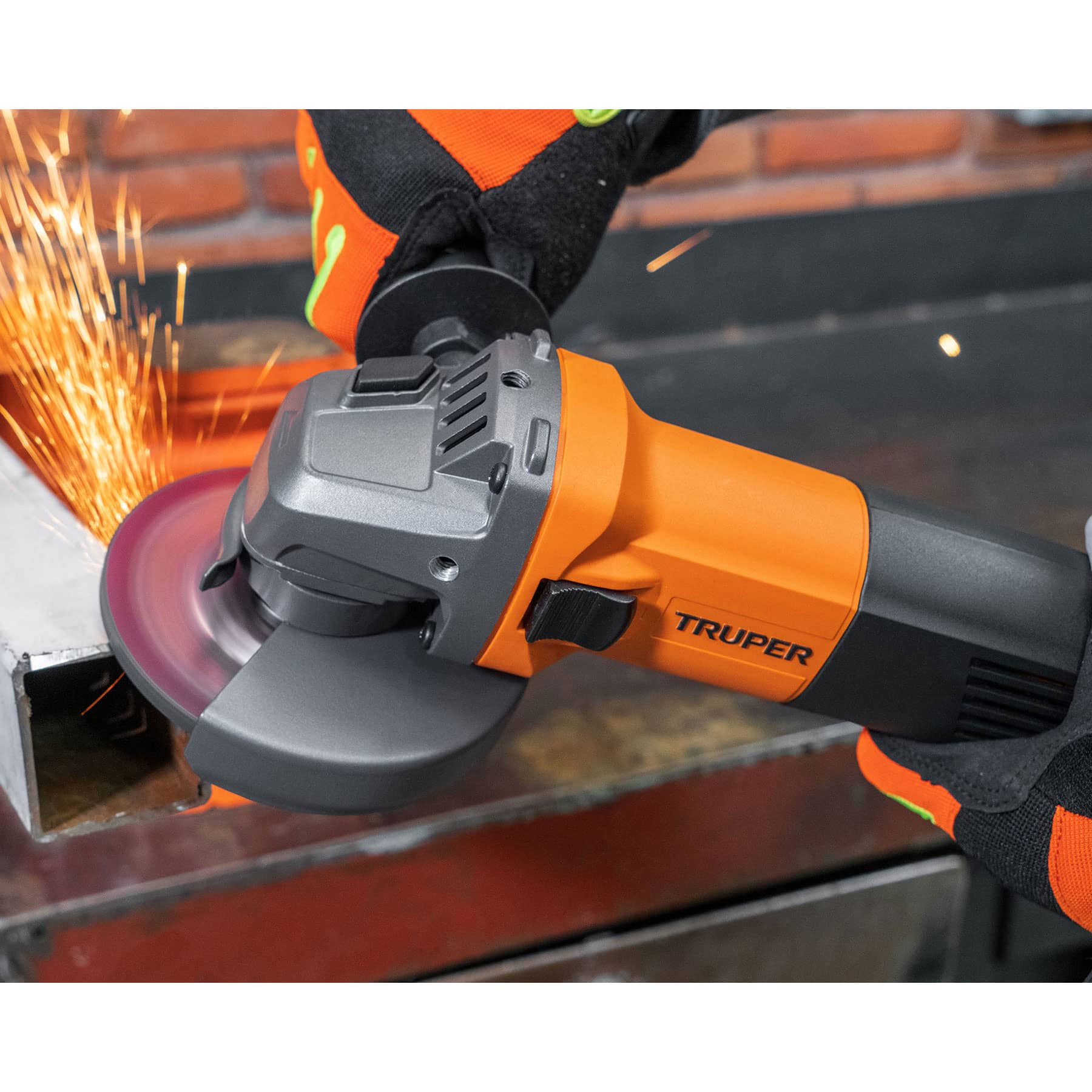 Esmeriladora angular 4-1/2", profesional, 700 W