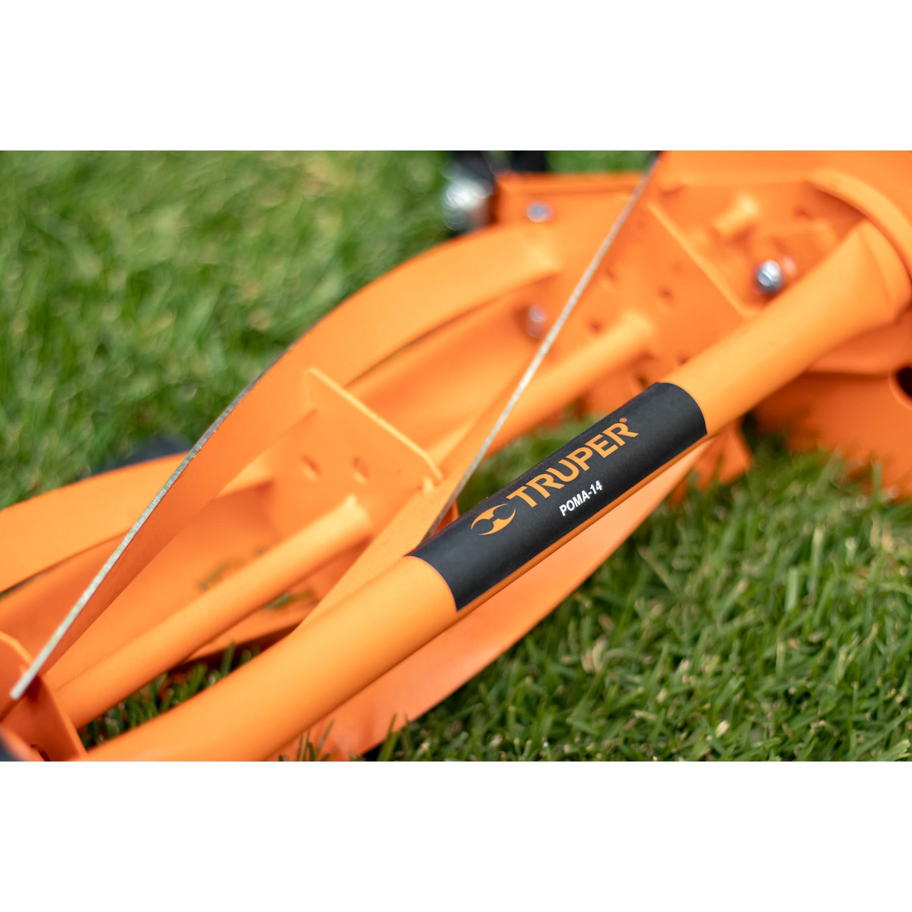 Podadora manual de 14"