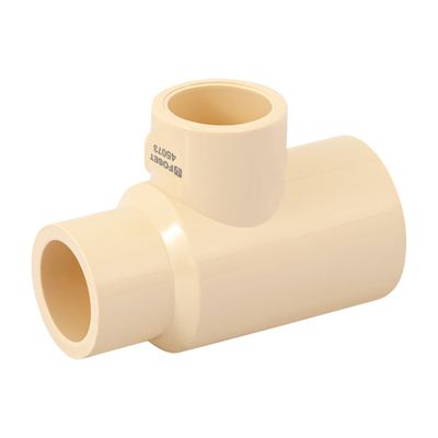 Tee reducida de CPVC, 3/4" x 1/2" x 1/2" 