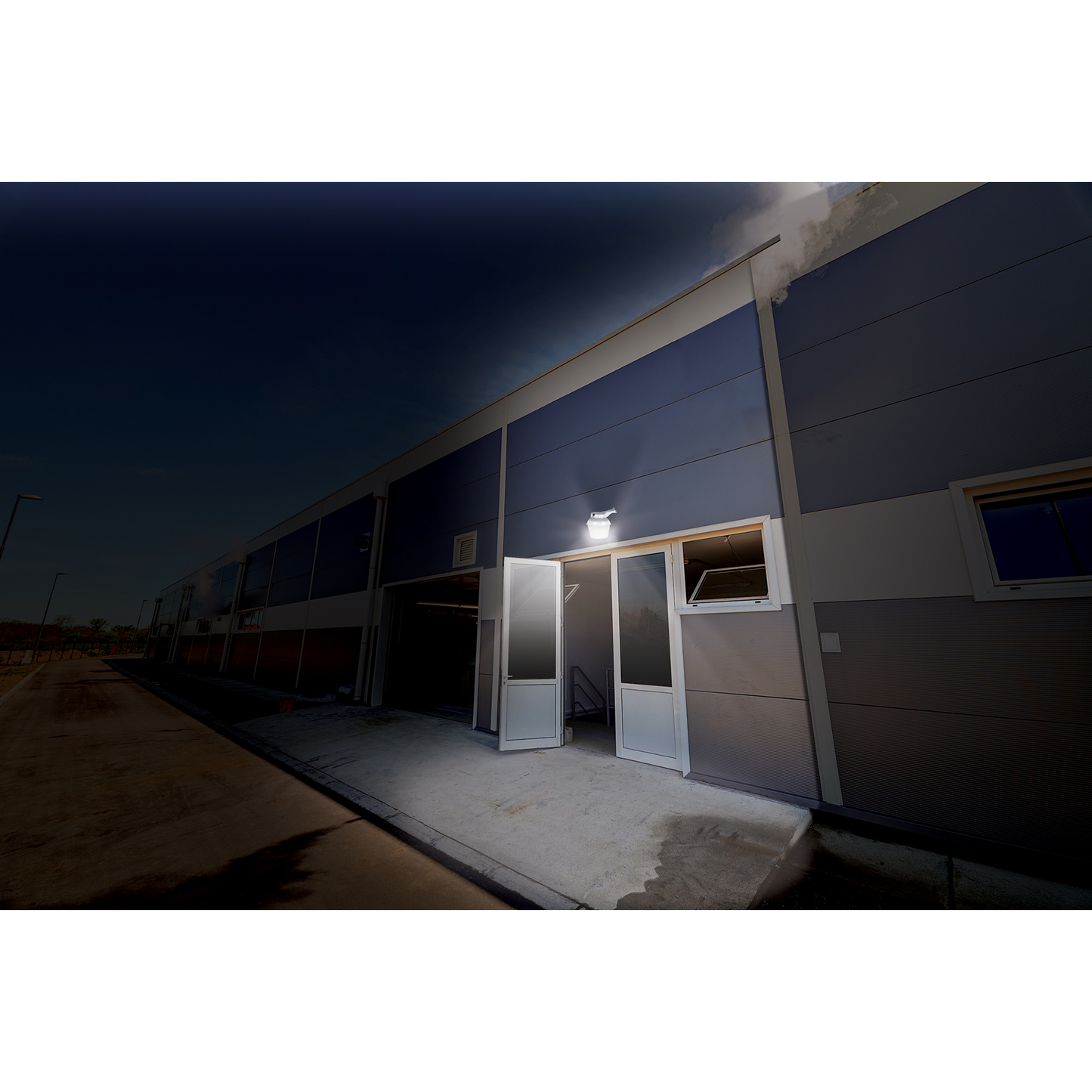Suburbano estándar con fotocelda, 45W, 6500K, Fluorescente