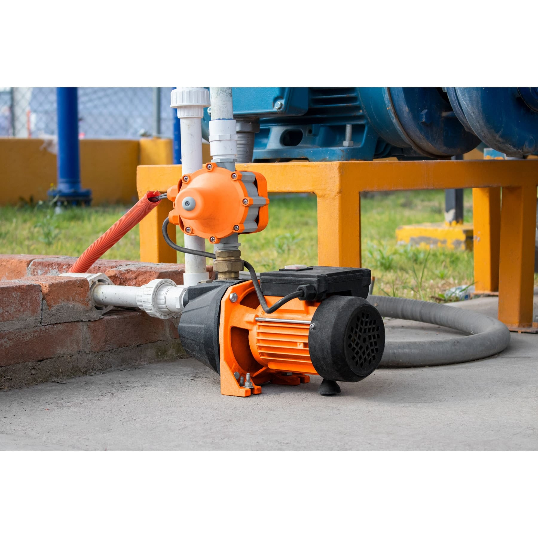 Bomba de agua con presurizador de 1 HP