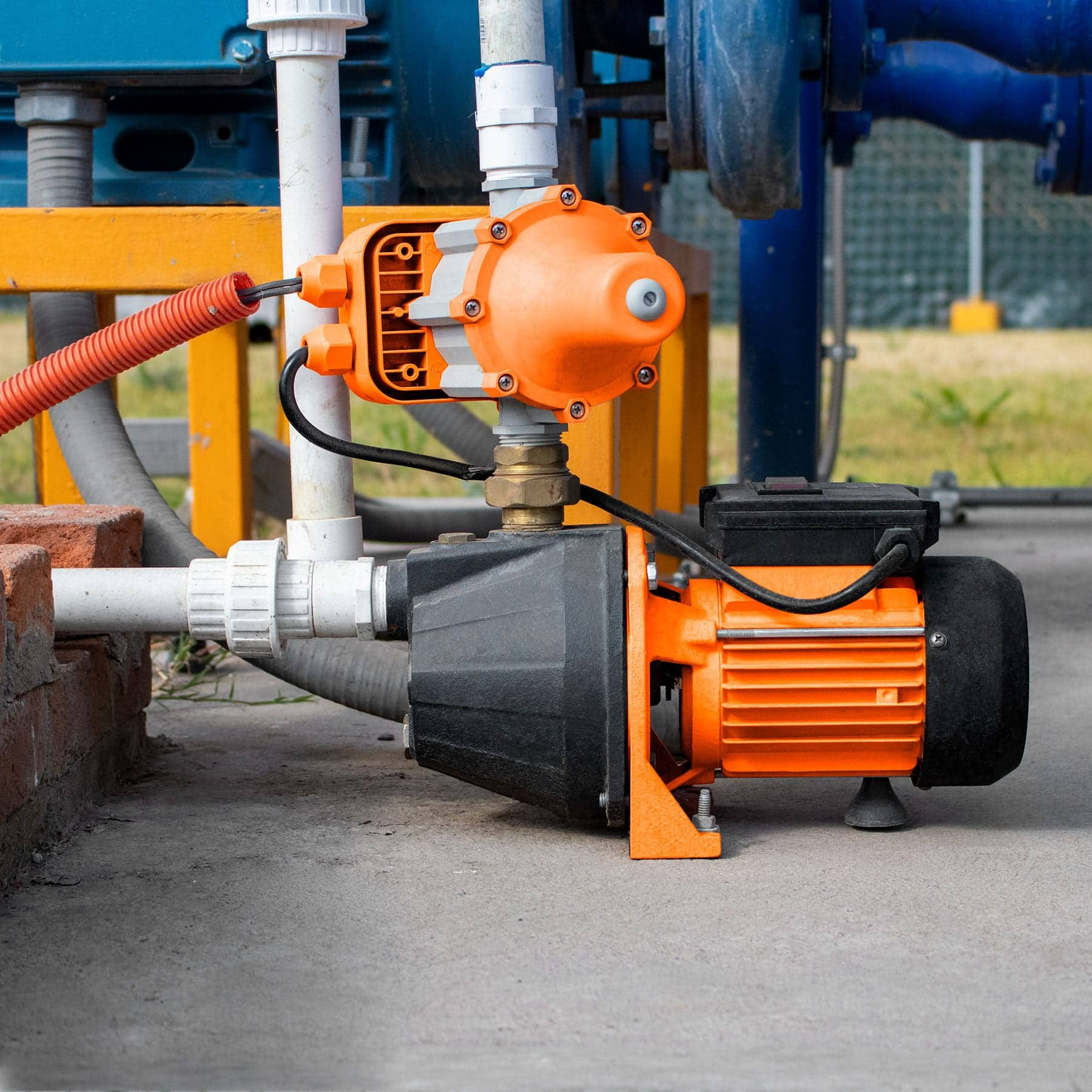 Bomba de agua con presurizador de 1 HP